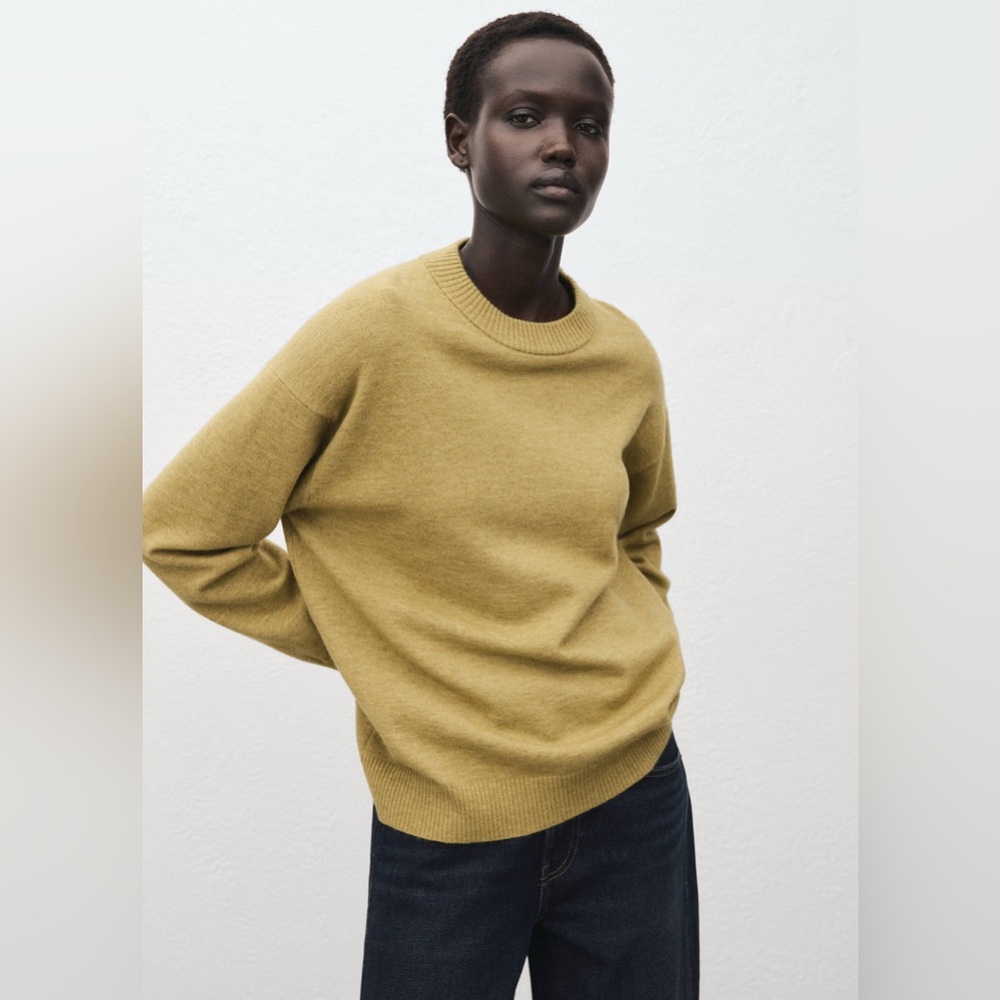 NWT MANGO Oversized Sweater With Ribbed Trim in Green